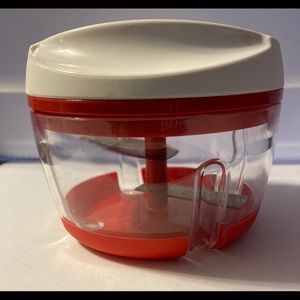 Tupperware chop and prep mini food processor